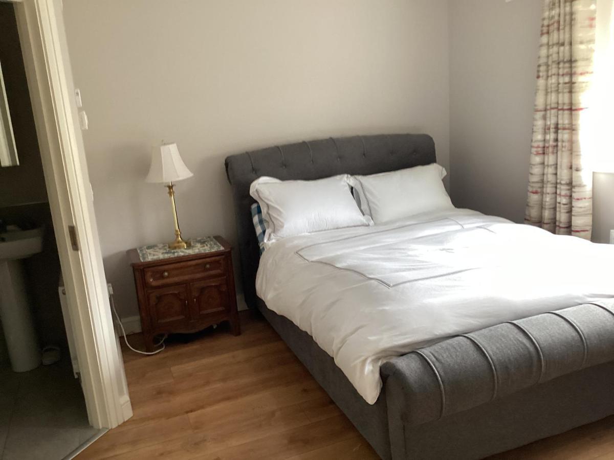 4 Cois Glaisin View Apartman Navan Kültér fotó